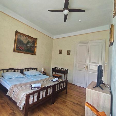 Illes Vendeghaz Hotel Keszthely Luaran gambar