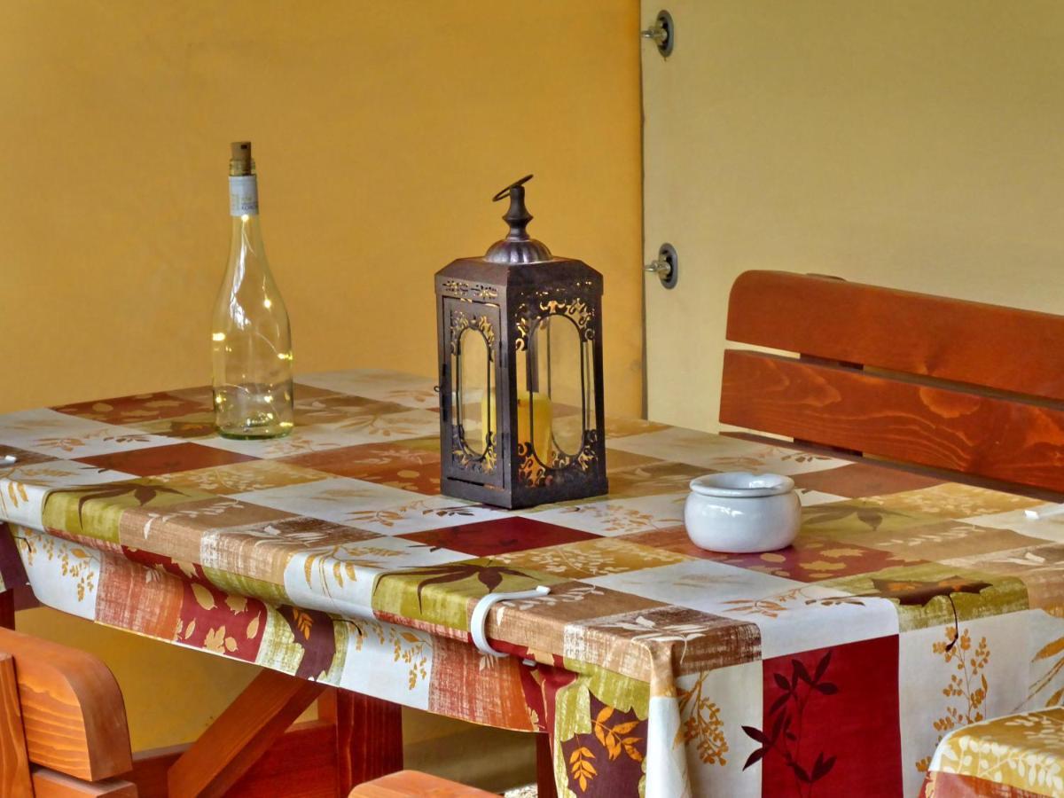 Illes Vendeghaz Hotel Keszthely Luaran gambar