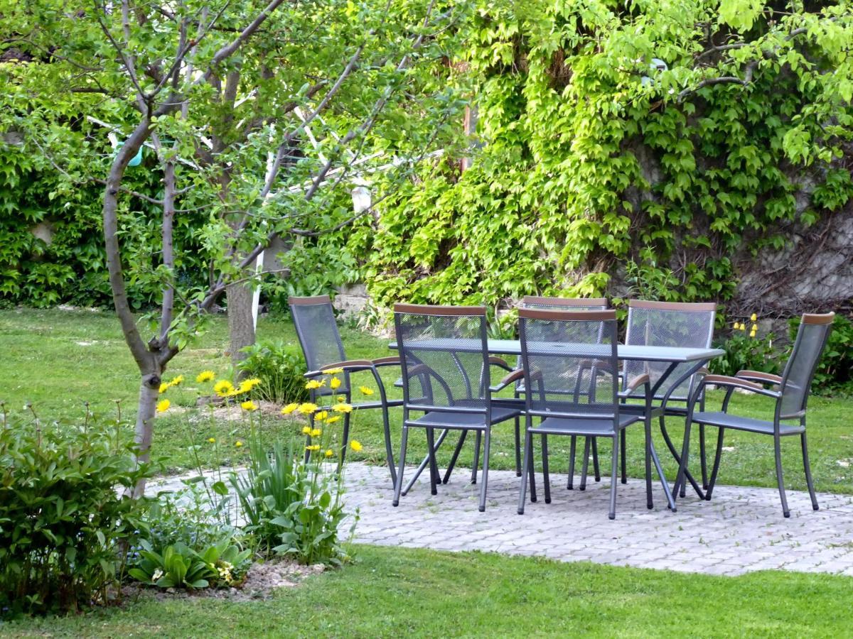 Illes Vendeghaz Hotel Keszthely Luaran gambar