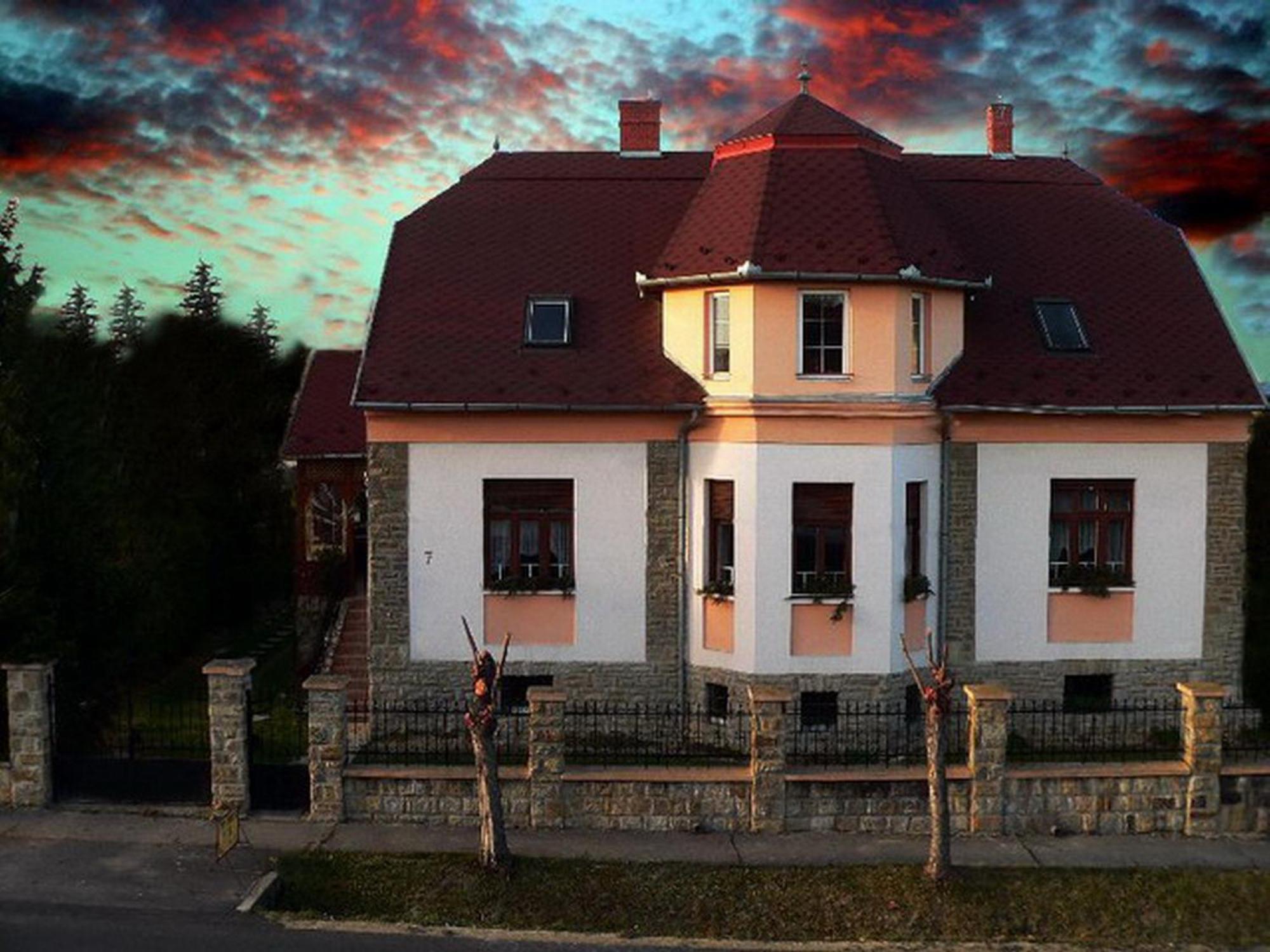 Illes Vendeghaz Hotel Keszthely Luaran gambar