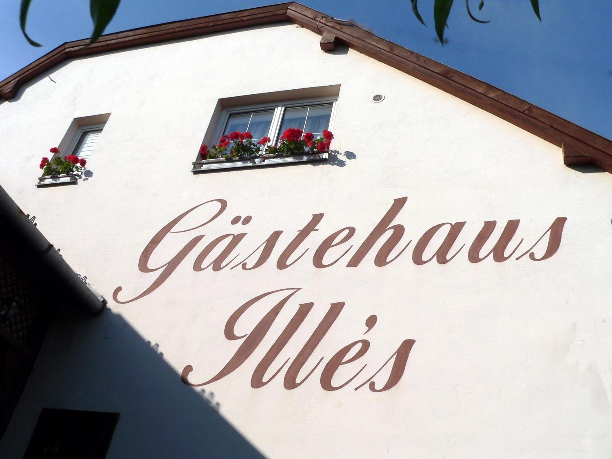 Illes Vendeghaz Hotel Keszthely Luaran gambar