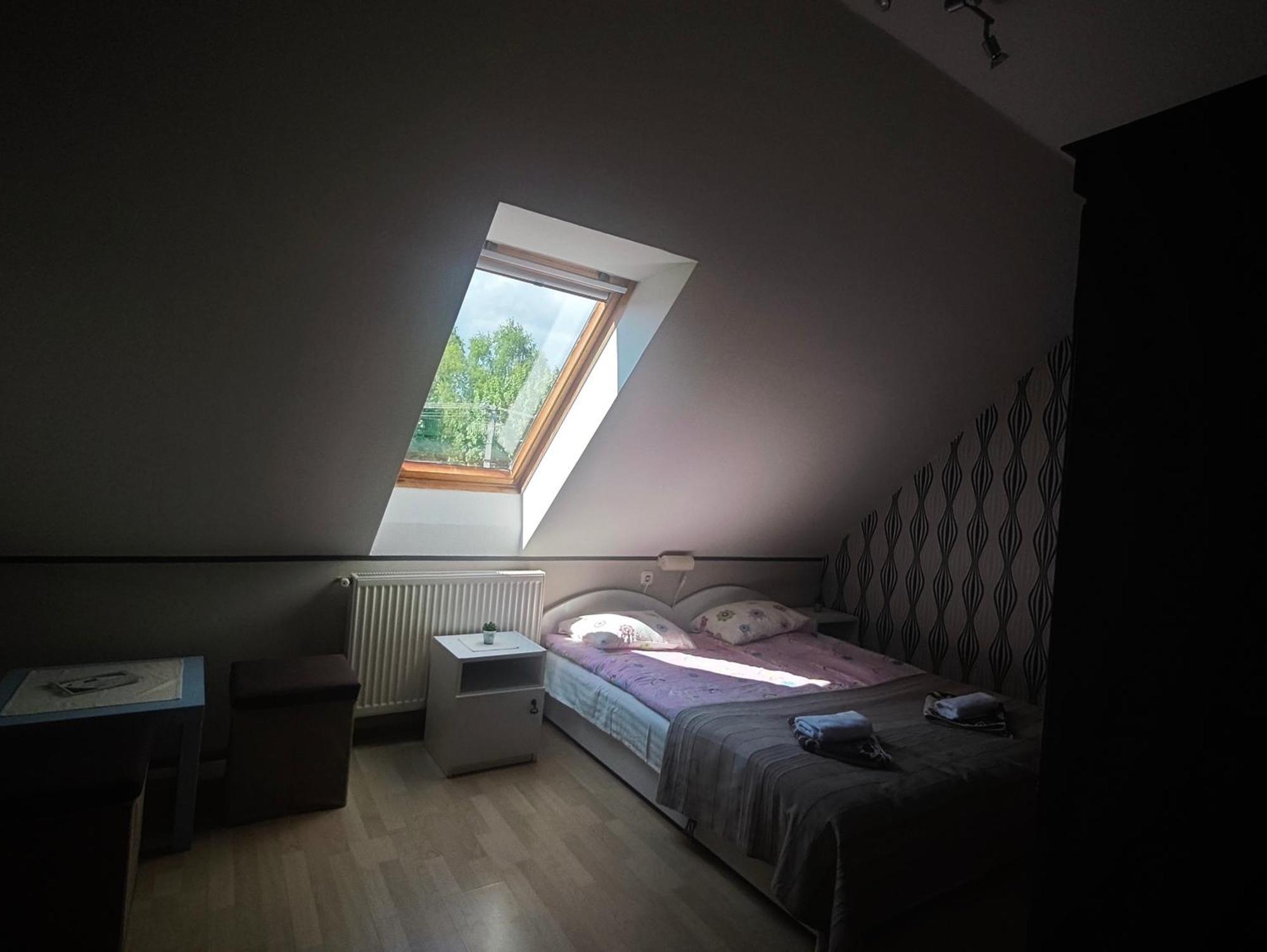 Illes Vendeghaz Hotel Keszthely Luaran gambar