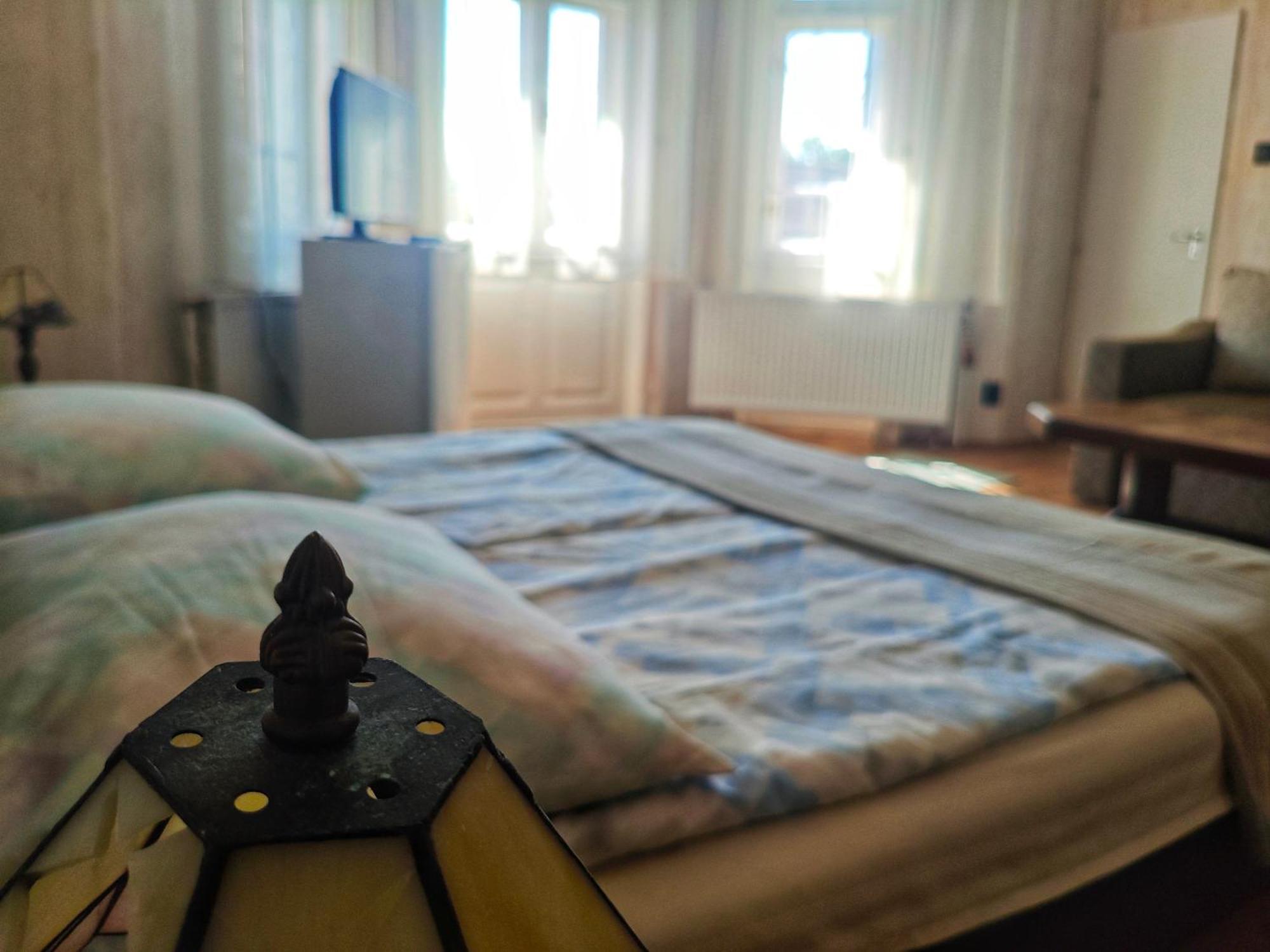 Illes Vendeghaz Hotel Keszthely Luaran gambar